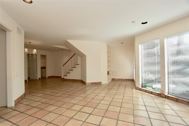 Foto del edificio - 1006 Bartlett St