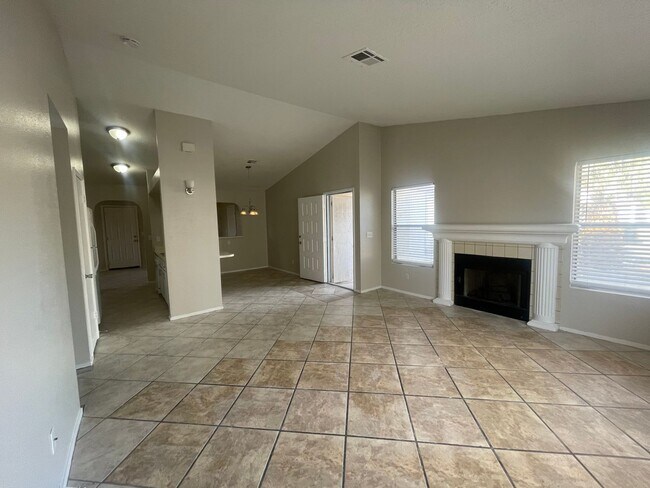 Foto del edificio - 3 bedrooms and 2 bathroom home! come see t...