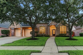 Building Photo - 12419 Acacia Arbor Ln