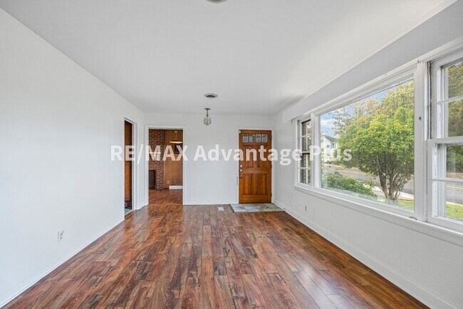 Foto del edificio - 704 Griffin Blvd