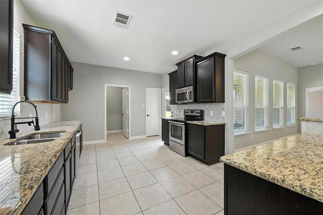 Building Photo - 2401 Fall Leaf Ct