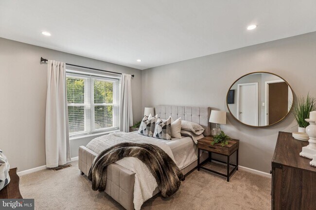 Maestro BR - 81 Talbot Ct