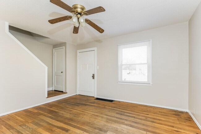 Foto del edificio - 1344-1346-1346 E Cedarview Dr