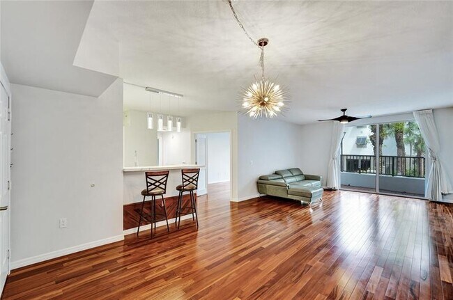 Building Photo - 2421 NE 65th St