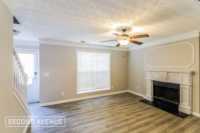 Building Photo - 3931 Riverside Pkwy