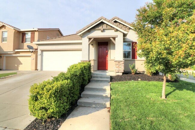 Foto del edificio - ADORABLE 3/2 Roseville Corner Lot Home!  PLEASE READ ENTIRE AD PRIOR TO CALLING AGENT FOR SHOWING.