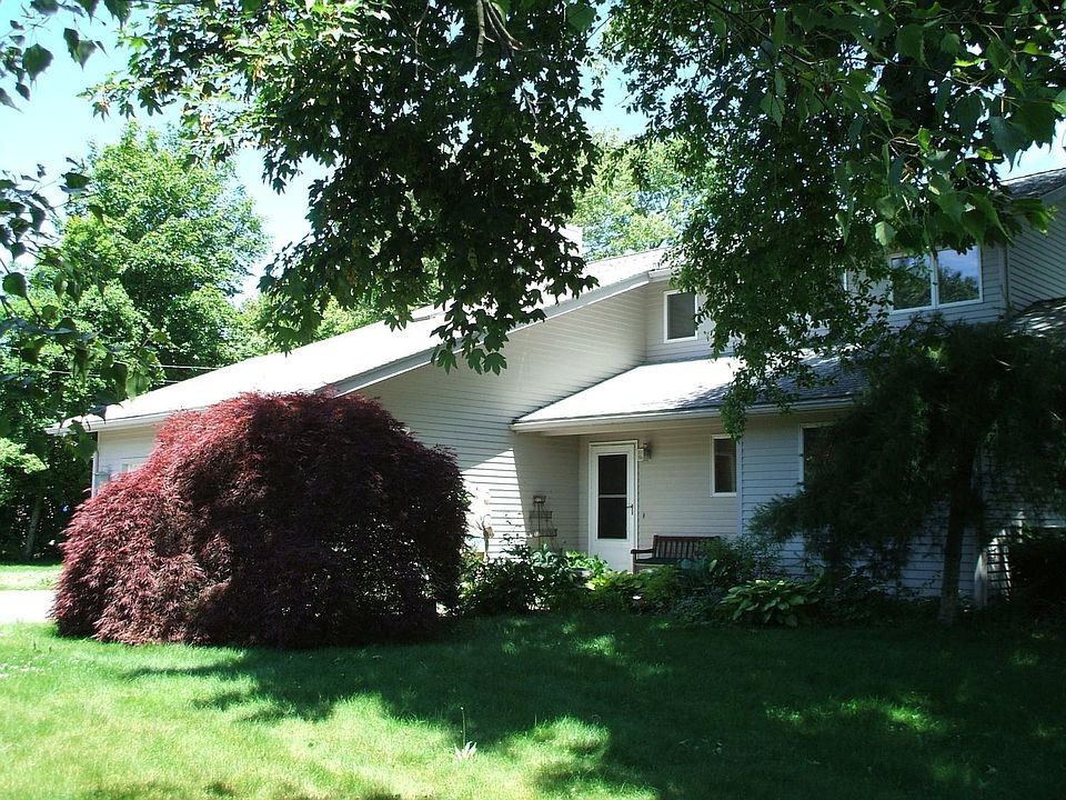 Primary Photo - 47 Earles Ct