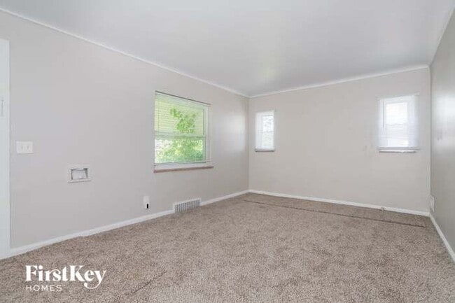 Building Photo - 5256 Ponce Ln