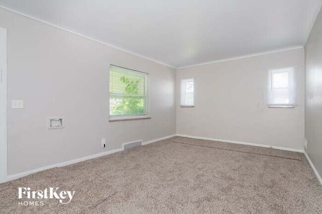 Foto del edificio - 5256 Ponce Ln