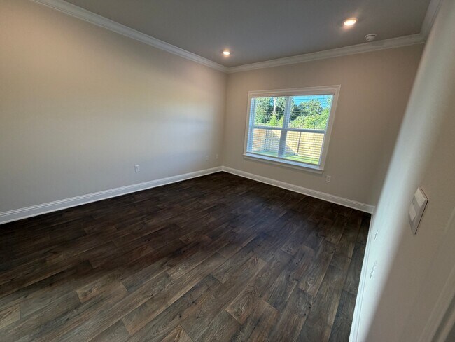 Building Photo - 14902 Dalton Cir