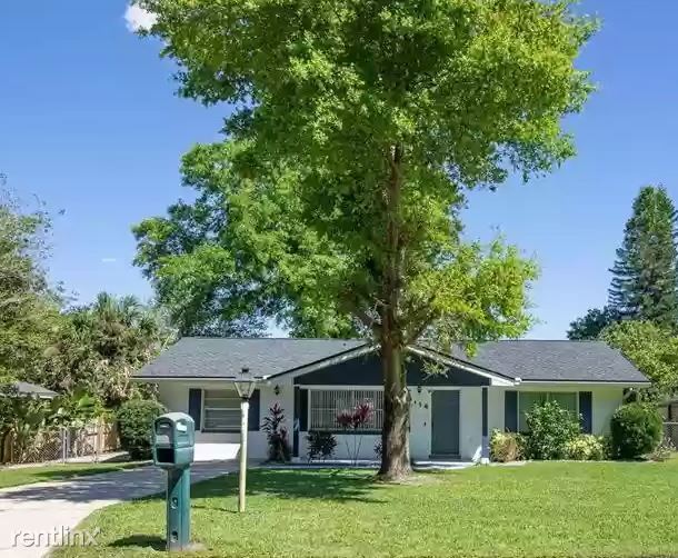 3 br, 2 bath House 114 Lameraux Road UNIT House Rental in Winter