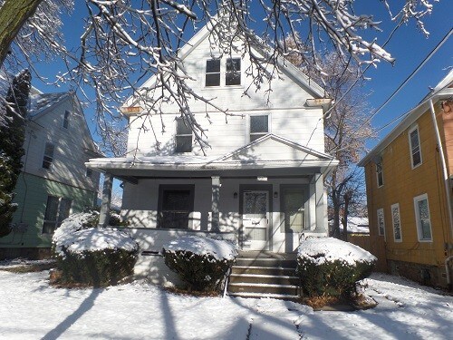 Primary Photo - 1738 La Salle Ave