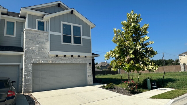 Building Photo - Room in Townhome on Cowbird Path