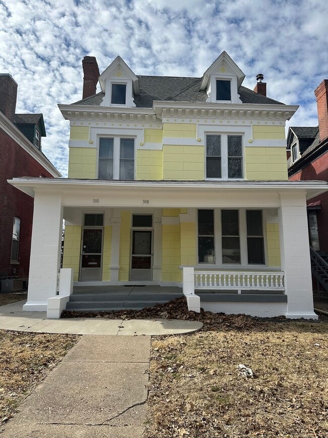 Building Photo - 308-310-310 S 12th St