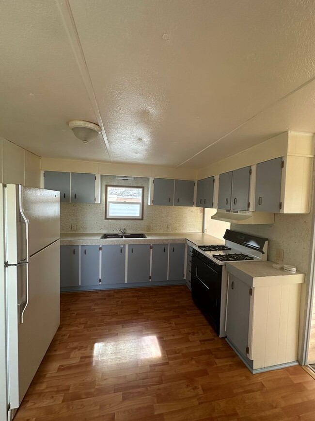 Foto del edificio - 3 Bed/ 2 Bath Mobile Home in Lockwood