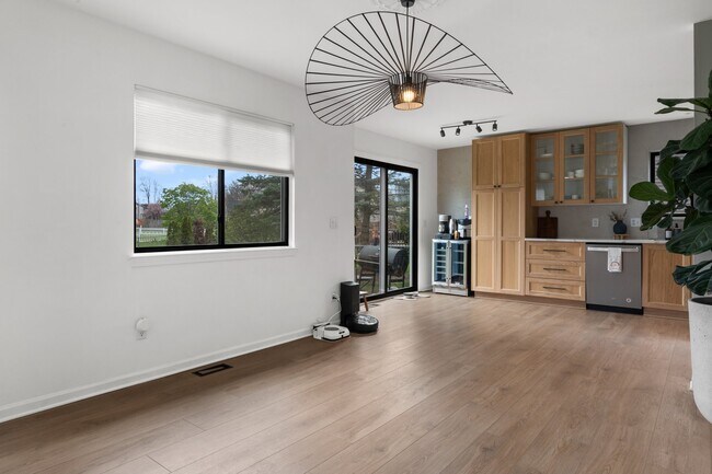Foto del edificio - 4131 Rolling Meadow Ln