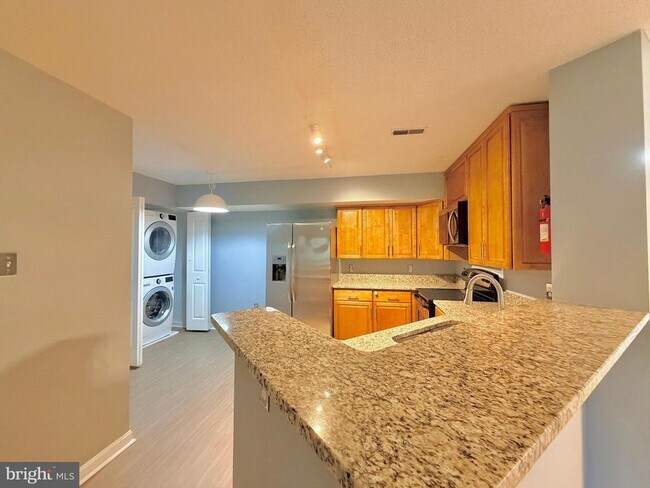 Building Photo - 4880 Dorsey Hall Dr