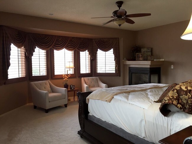 Building Photo - Gleneagle Luxury - Air Force Acedeny