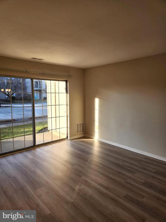 103 Firethorne Ct, Washington Township, NJ 08080 Room for Rent in