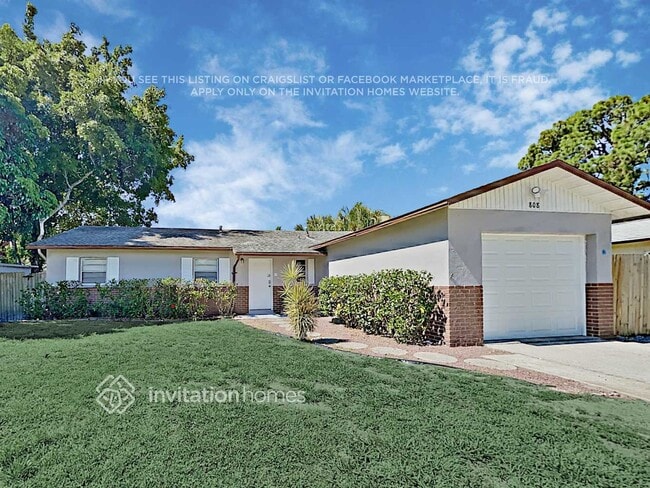 Building Photo - 808 65th Ave W