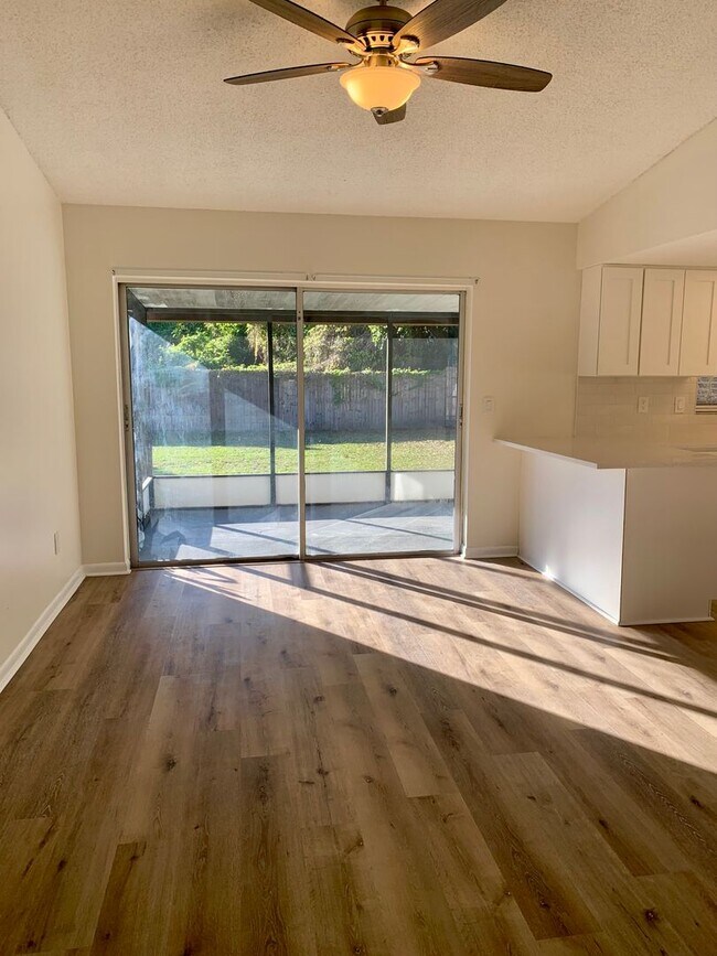 Foto del edificio - Carrollwood Meadows