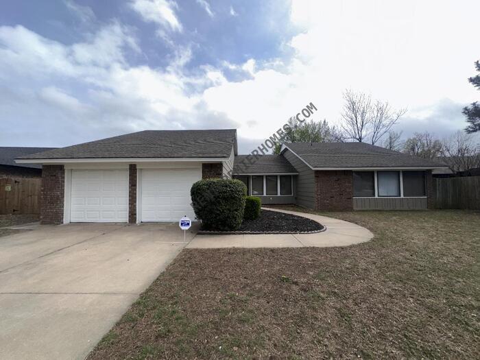 Primary Photo - 2228 S Whitbourne Pl