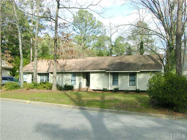 Building Photo - 3012 Sylvania Dr