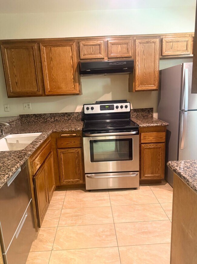 Foto del edificio - AWESOME 2 BEDROOM 2 BATH CONDO