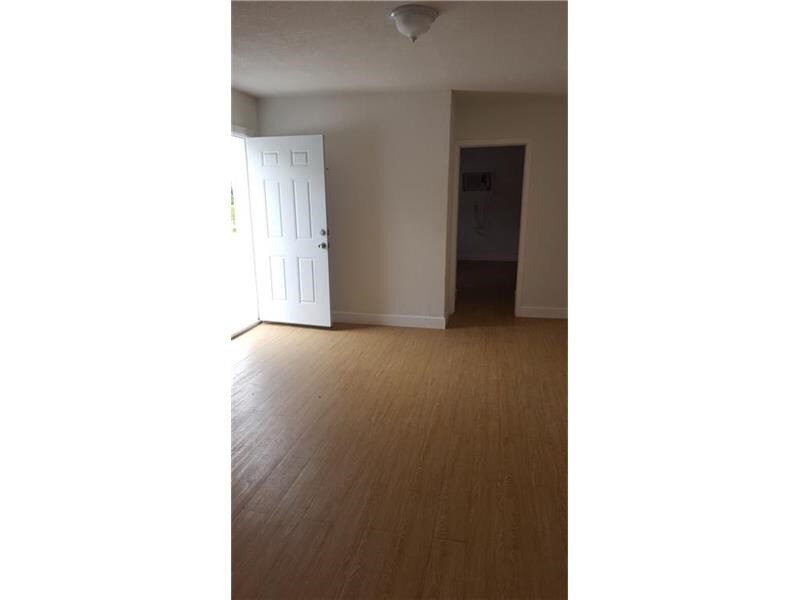 Primary Photo - 413 N Andrews Ave