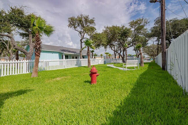 Foto del edificio - 2121 Farm to Market Road 3036, Unit 110