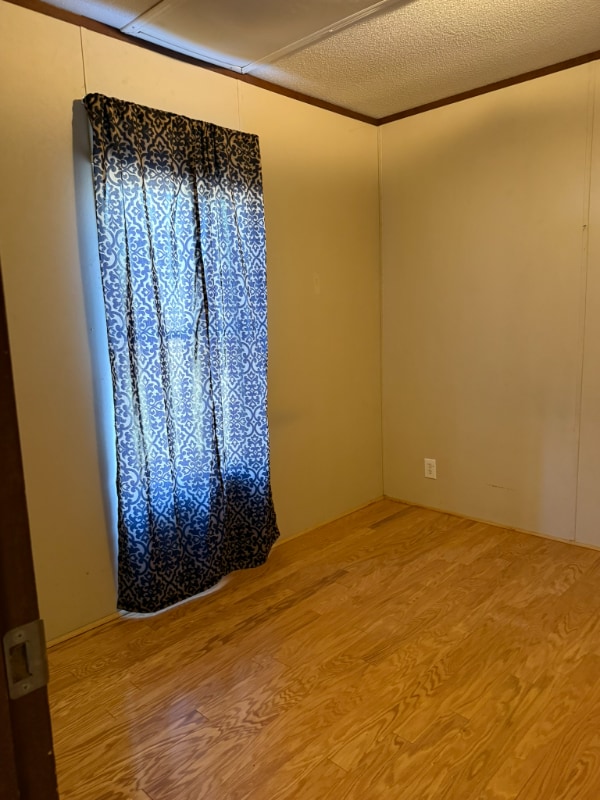 Building Photo - 7266 River Rd