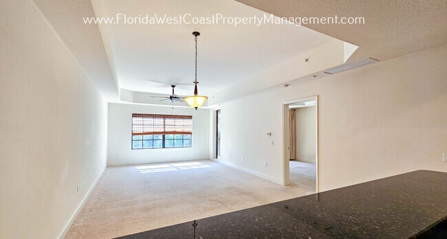 Foto del edificio - LOVELY SPACIOUS 3 BEDROOM/2.5 BATH LAKEWOO...