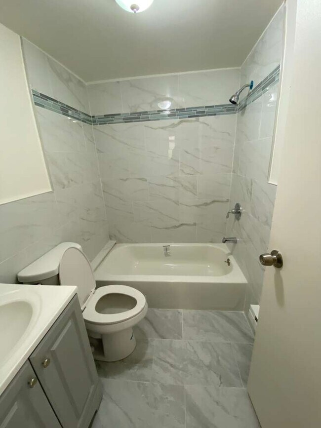 Foto del edificio - 26 Vineyard Ave