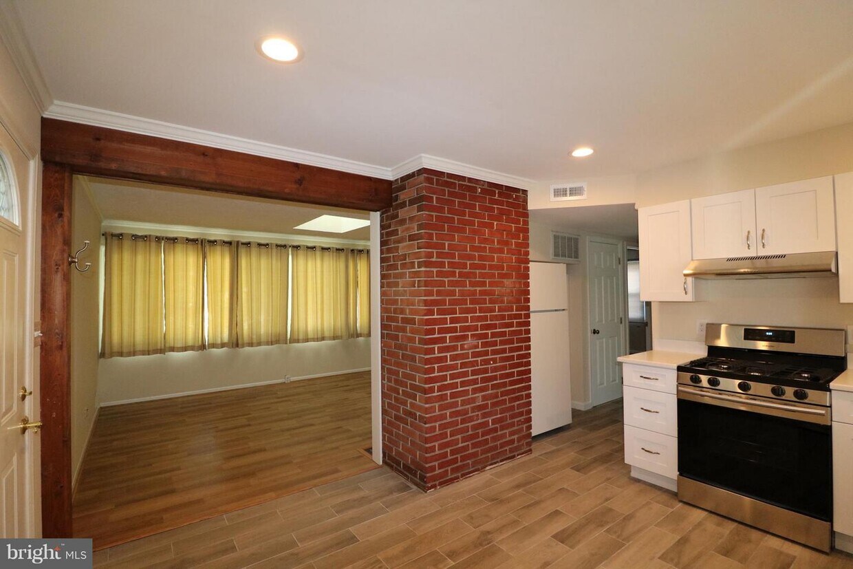 Foto principal - 13219 Aleutian Ave