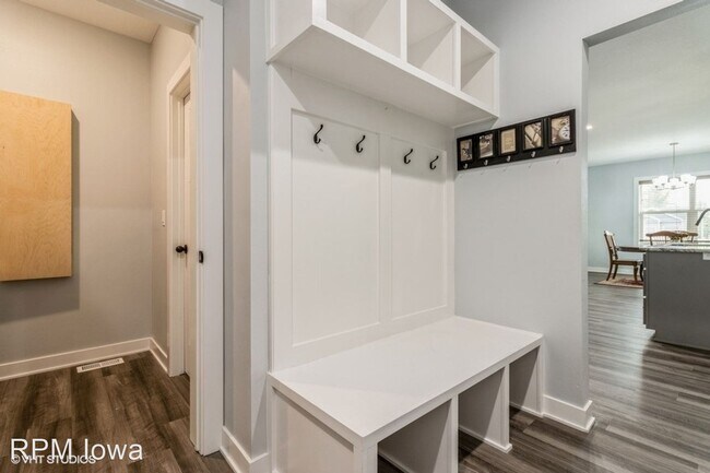 Building Photo - 5 br, 3 bath House - 5010 NW 64th Place