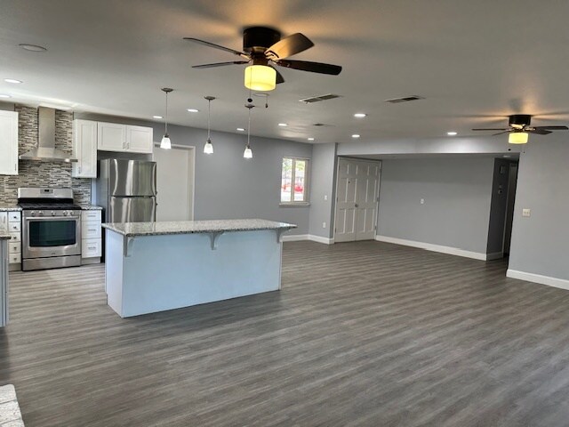 Building Photo - 1468 Browning Ave
