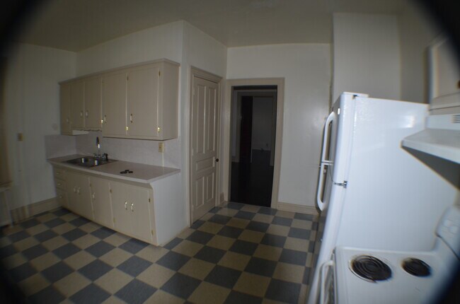 Foto del edificio - 2 BEDROOM APARTMENT ON THE AVENUES