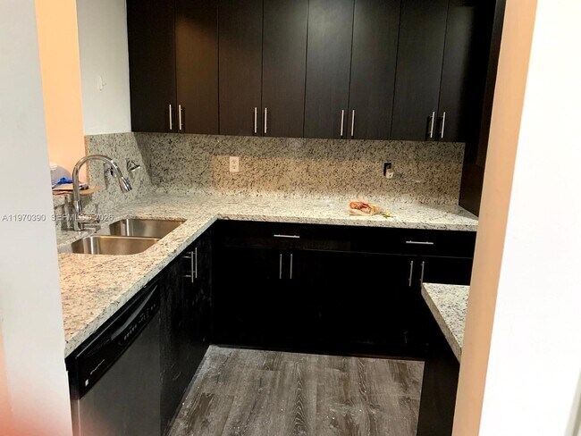 Building Photo - 6740 NW 114th Ave