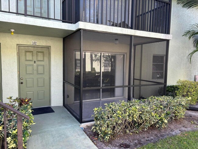Foto del edificio - 7523 S Oriole Blvd