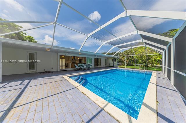 Foto del edificio - 8825 SW 151st St