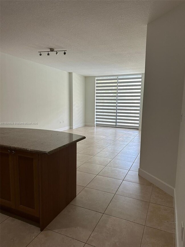 Building Photo - 55 Merrick Way