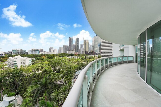 Building Photo - 1643 Brickell Ave