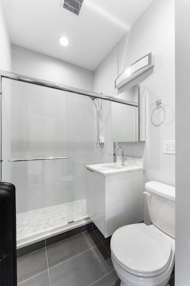 Building Photo - 1538 W Jonquil Ter