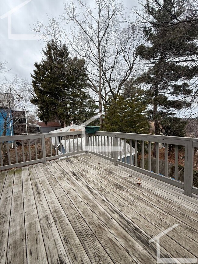 Foto del edificio - Updated 2 Bed Oak Square