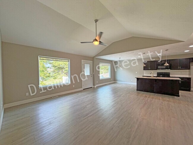 Foto del edificio - Stunning 3 Bedroom / 2 Bath Home in Nixa A...