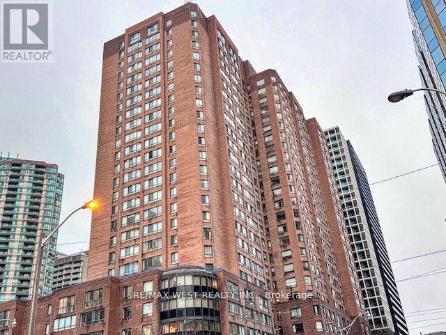 Photo du bâtiment - 633-1633 Bay St.