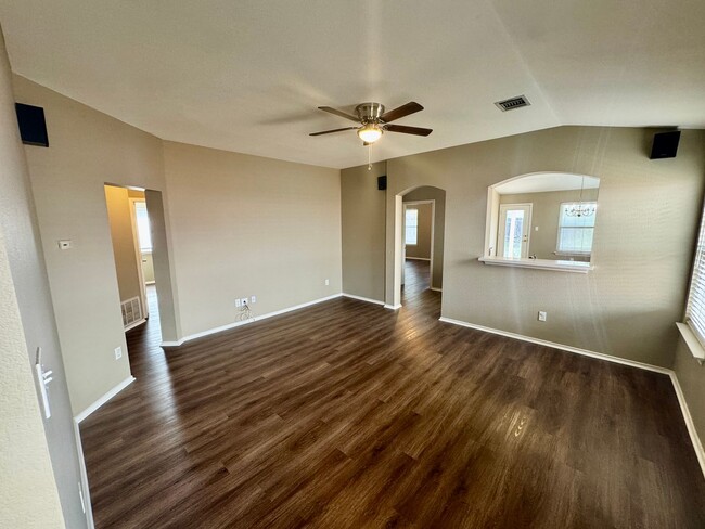 Building Photo - Great 3BD 2BA home in Blockhouse Creek: Ce...