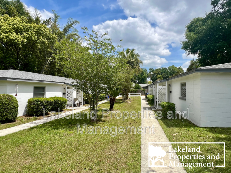 Foto principal - 742 Park Hill Ave