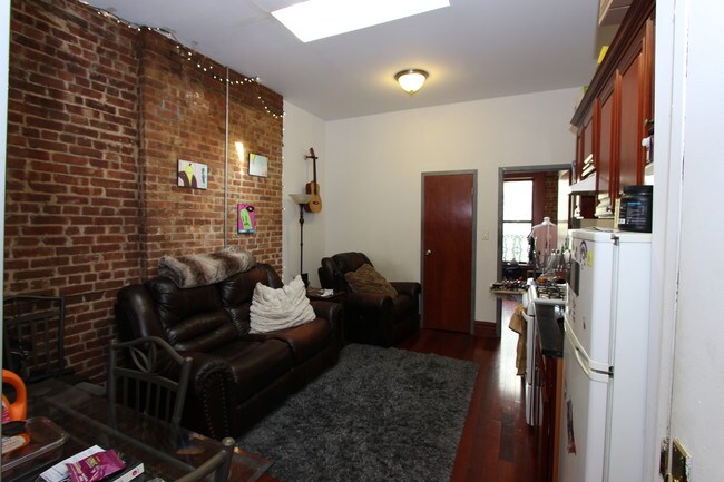 Building Photo - 434 E 76th St