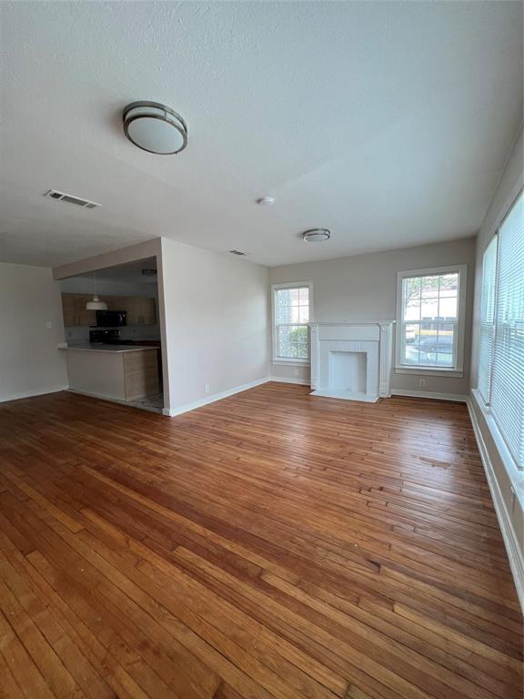 Foto del edificio - 3139 W 4th St